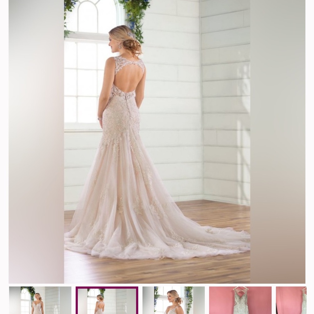 Elegant Lace Wedding Dress - Picture 4 of 4